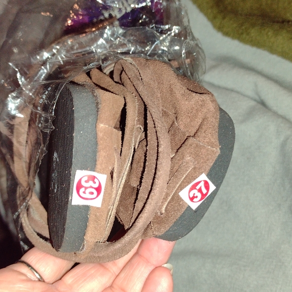 Handmade leather sandals, Sz 7 & 9 (US) - NWT - Picture 4 of 5